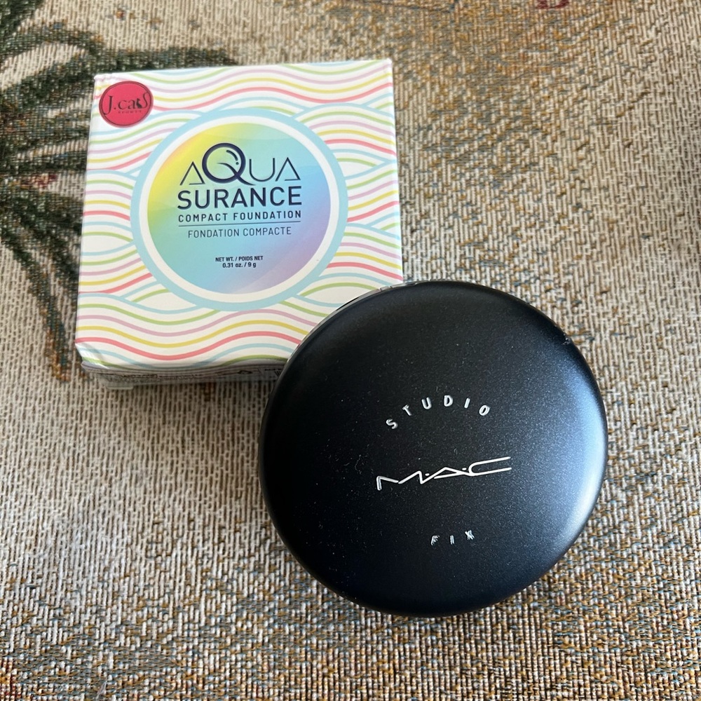 🎀Mac Studio Fix Powder Plus Foundation🎀